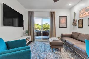 Whiskey River - Texas Music Theme in Historic Gruene, Riverfront on the Guadelupe River