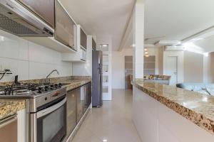 Ampla Cobertura pertinho da Praia de Bombinhas