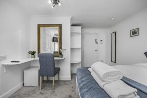 Upper Rock Brighton – Guest House