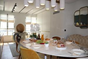 Luxueux Appartement avec balcon, Champs Élysées