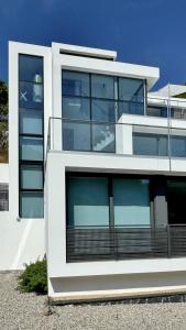 WELCS VILLA DE LUJO 176 EMP con piscina privada