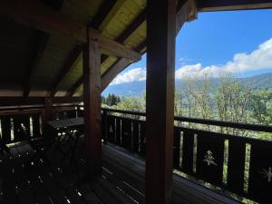 Chalets Chalet Savoyard avec Jardin, Poele a Bois et WIFI - FR-1-624-11 : photos des chambres