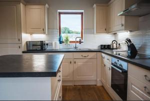 Grieves Cottage near loch fleet