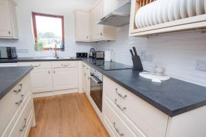 Grieves Cottage near loch fleet