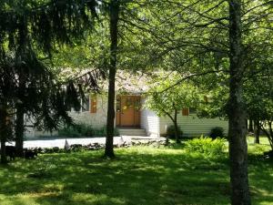 Serenity and Funin one in this Cozy Pocono Cabin