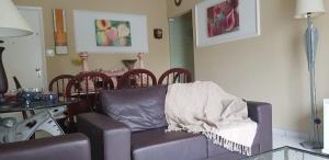 Encantador - Pé na Areia - WiFi - Serviço Praia - Guarujá - SP