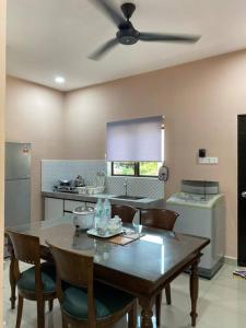 Homestay73 - Parit Raja