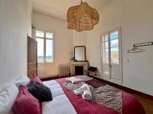 Château de la Sybille, vue imprenable sur le Canigou et les Orgues d'Ille sur Têt - 泰河畔伊尔