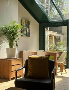 CasaVerde Family House With Duplex Suite