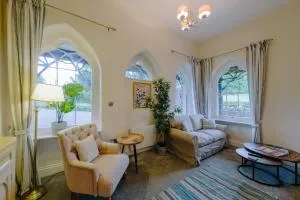 The Lodge Gatehouse at Coombe Lodge - Shipham