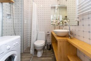 Wehost Liberty Square Apartments