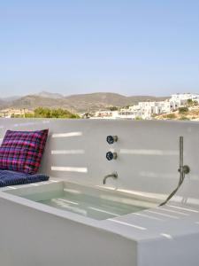 Naousa center - Cycladic house on 3 levels