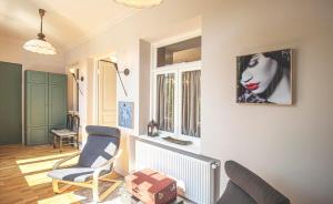 Charming 1BR Apartment with Balcony -By Wehost