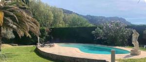 Maisons de vacances T2 PATIO avec jacuzzi et PISCINE 100m2 au pied du Luberon : photos des chambres