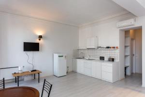 Super Stylish and Spacious 3 Seperated Apartments For 6 people