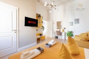 Gemma House - 100mt to Metro Station, 2 En-Suite bathrooms