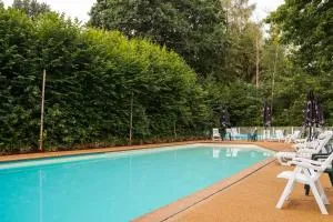 Camping De Chênefleur - 弗洛朗维尔