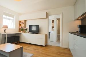 One bedroom flat near Whiteladies with parking