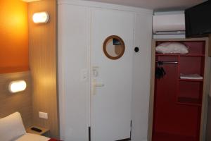 Hotels Premiere Classe St Quentin en Yvelines Elancourt : photos des chambres