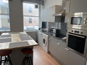 Wonderful 3 Bed in Old Market