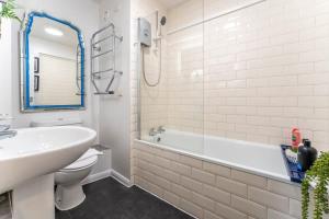 Host & Stay - Sea View Marine Parade