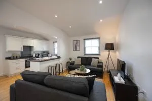 3-Bedroom Charming Central House - Thannington