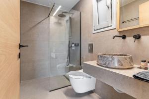 blue symphony suites apartments