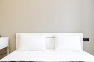 Comfortable 1BR Apartment in Central Vake - by Wehost