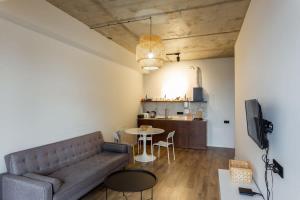 Super Cozy 1BR Apartment For 3 Near Fabrica