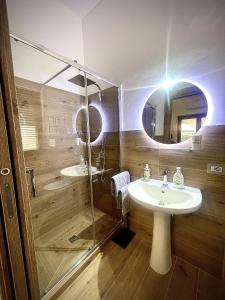 Rosa Room