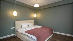 Chic Abanotubani Apt - Prime Location - By Wehost