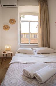 Cozy Studio Apartment In the Center - By Wehost