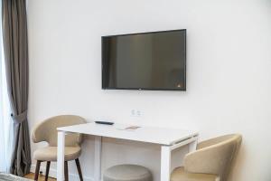 Stylish Apt In Alliance Palace