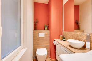 2BR flat near Louis Pradel metro station