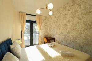 Stylish 2BR Apartment In City Center-By Wehost