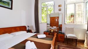 City Center Charm Family Apartment - By Wehost