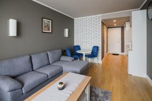 1Bedroom Apartment with balcony and sea view