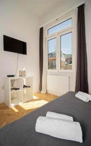 Modern Apartment Next to Stamba and Rooms