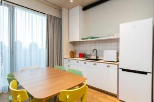 Stylish 2 BR 2 Balconies Apartment In Old Tbilisi