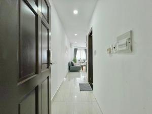 Tan Son Nhat Airport Apartment by SABAY
