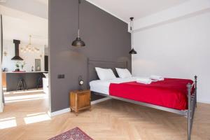 3-Person Apartment - By Wehost