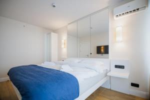 Stylish Apartment In Orbi City on 47th floor w Sea View