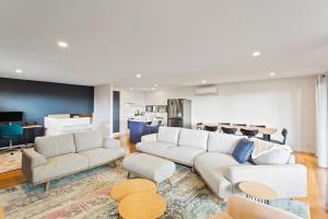 Luxury Getaway in a Statement Home Steps to Beach