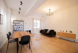 2BR Colorful Apt on Vera Near Stamba - By Wehost