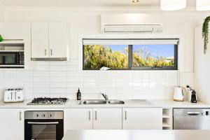 King Bed tranquil paradise Cowes 4BR 4BTH