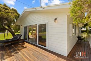 Smith Beach Family House Sleep 6