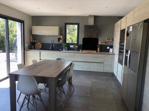Location Maison contemporaine, piscine, 6-8 couchages