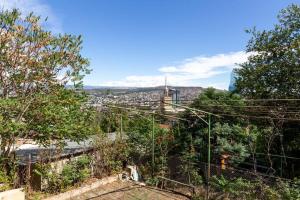 Central Tbilisi Apt with City Views - by Wehost