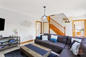 Private Family Home Near North-Facing Beach