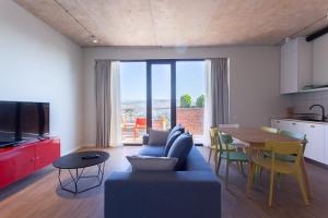 stylish 3BR apt with 2 balconies in historic Tbilisi